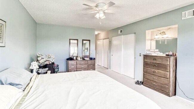 Building Photo - 2460 Franciscan Dr
