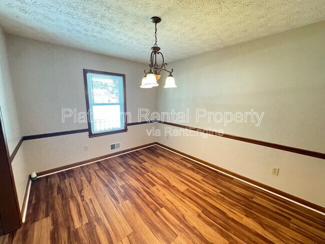 Building Photo - 3165 Arden Way SW