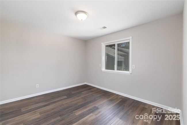Building Photo - 1596 Eagles Pl