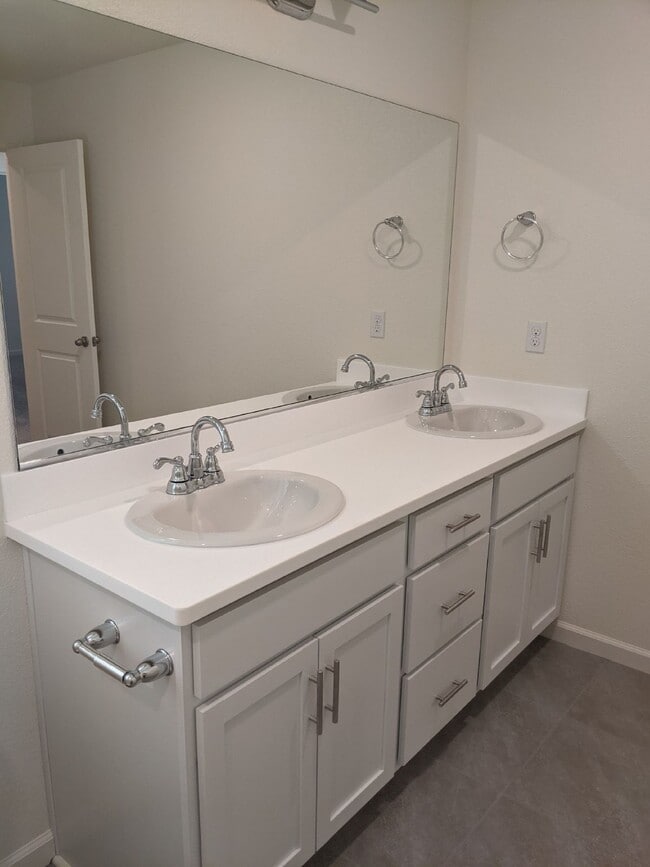 Building Photo - Ready Now! Beautiful Two Story Home in Nor...