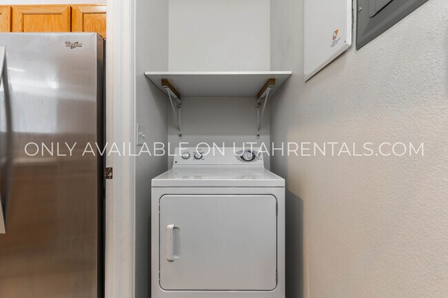 Building Photo - 1508 W 110 N