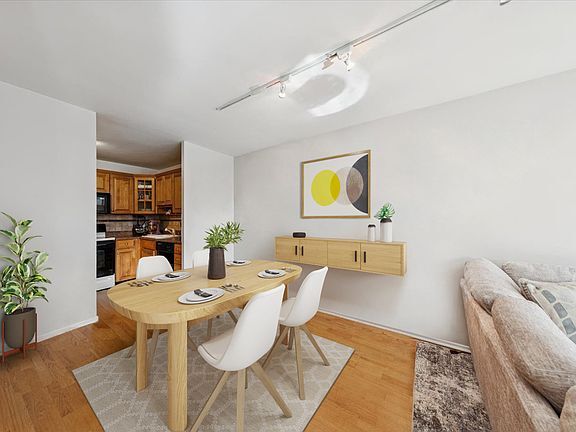 Building Photo - 1030 N State St