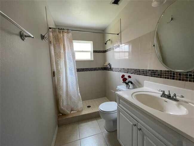 Building Photo - 10468 Montpelier Cir