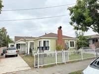 Building Photo - 1315 Haskell St