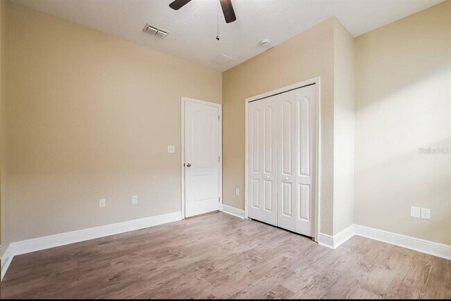 Building Photo - 527 Hibiscus Cove Dr