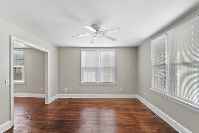 Building Photo - 107 W High St