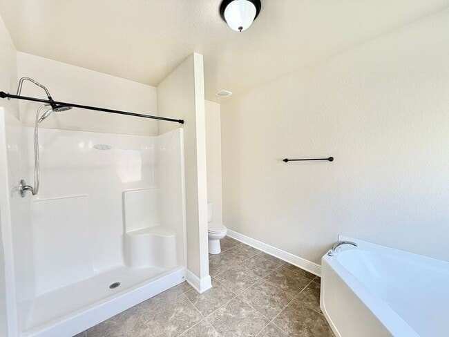 Building Photo - 5204 Parkside Dr