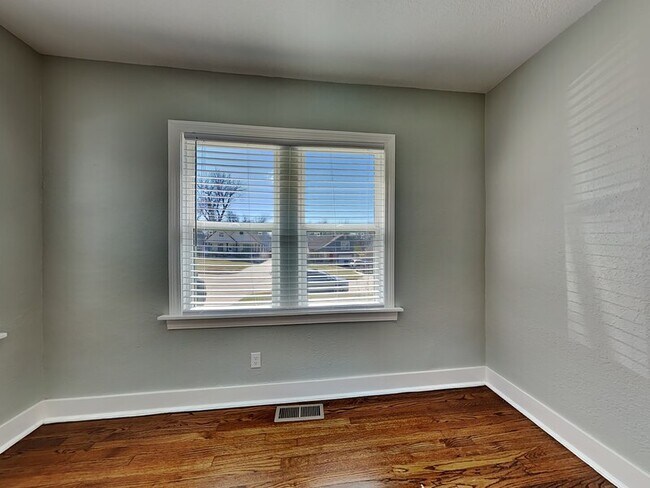 Building Photo - 1921 NW 38th St