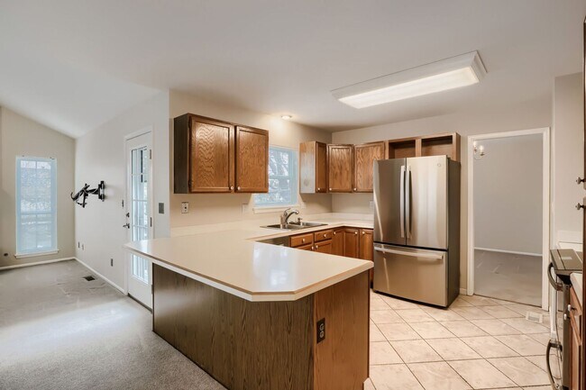 Building Photo - Gorgeous 4BD/4BA Home in Governors Ranch (Littleton, CO)- Available NOW!