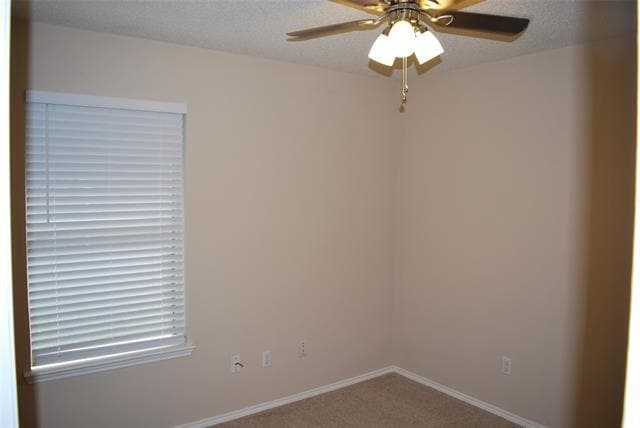 Building Photo - 3015 Scenic Glen Dr