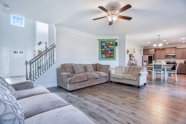 Building Photo - 110 Evergreen Frst Dr