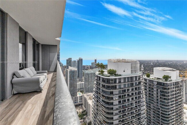 Building Photo - 801 S Miami Ave
