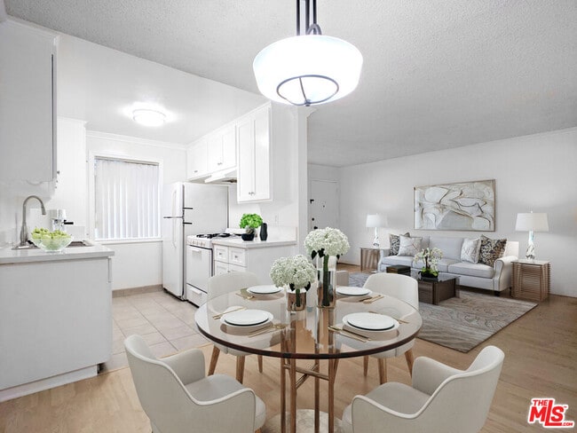 Building Photo - 440 Raymond Ave