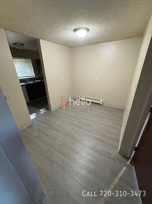 Building Photo - 4740 Scenic Cir
