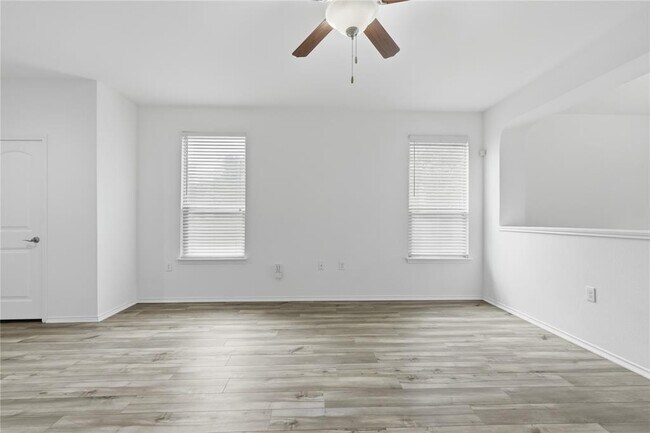 Building Photo - 11200 Drumellan St