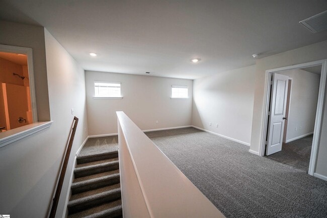 Building Photo - 112 Myers Ln