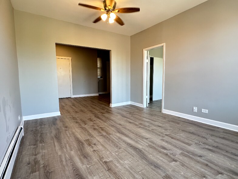 Building Photo - 5645-5657 W Washington Blvd