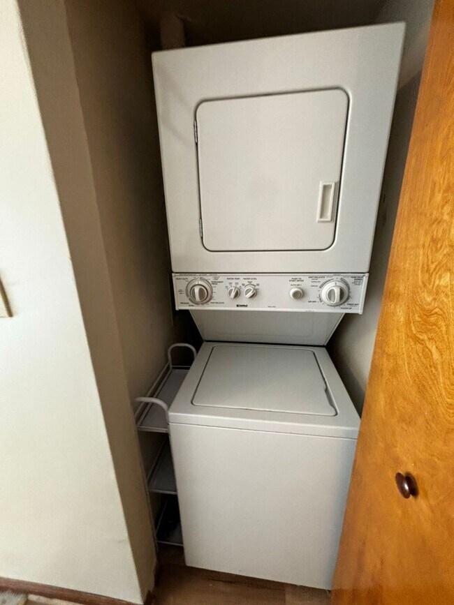 Building Photo - Baldwin Commons