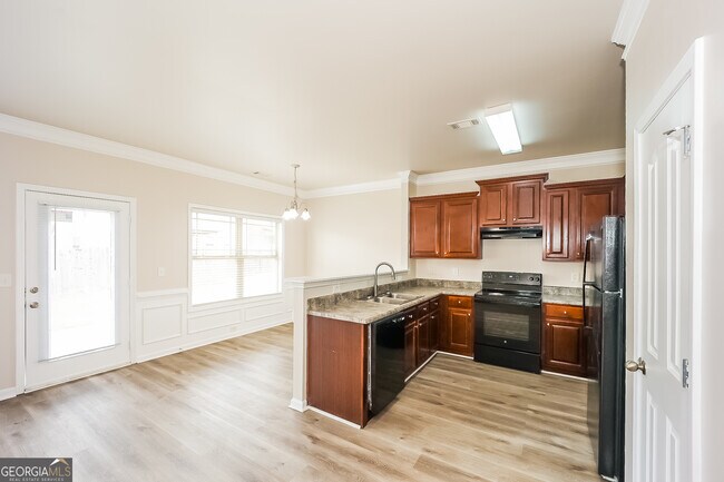 Building Photo - 7685 Battle Way