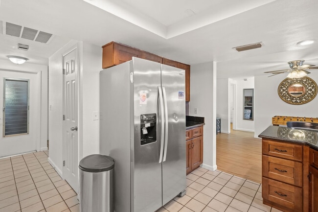 Building Photo - 7021 Sonata Dr