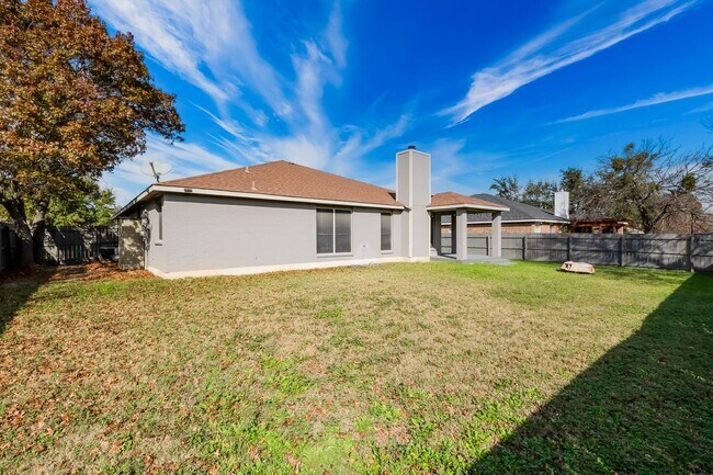 Building Photo - 113 W Deer Horn Pass