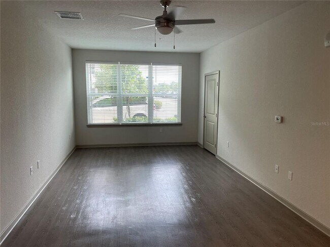 Building Photo - 8498 Telfair Dr