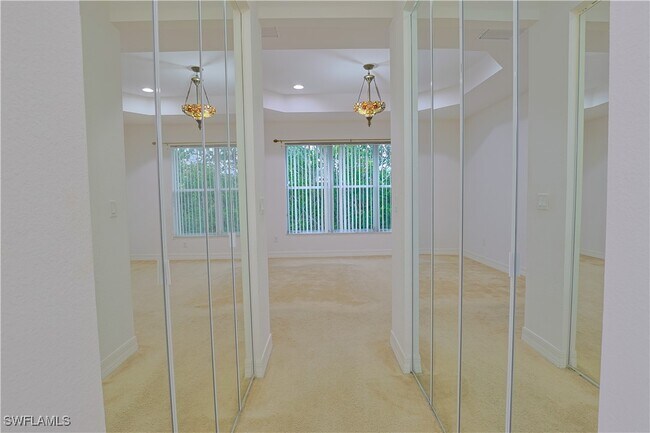 Building Photo - 10391 Carolina Willow Dr