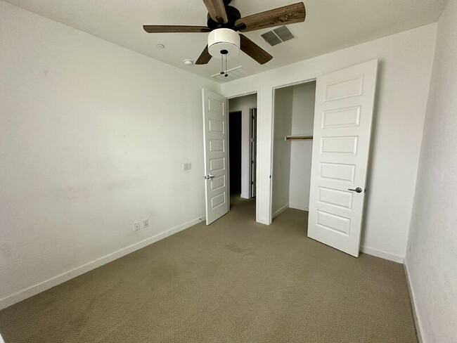 Building Photo - 4077 S Sabrina Dr