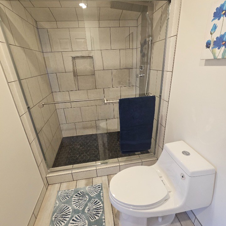 Building Photo - 4510 Willens Ave