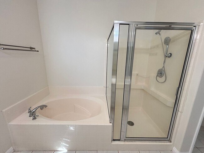 Building Photo - Very clean and upgraded 4 bedroom home in Buena Park