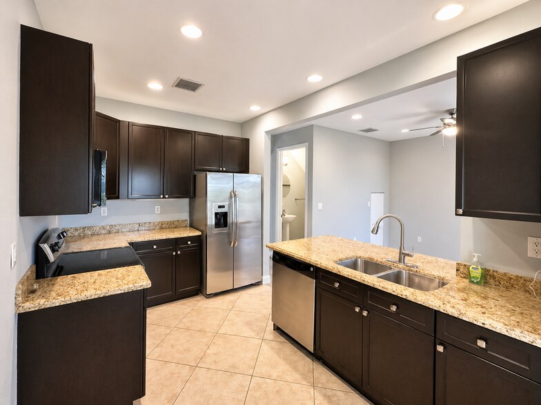 Building Photo - 278 Lake Monterey Cir