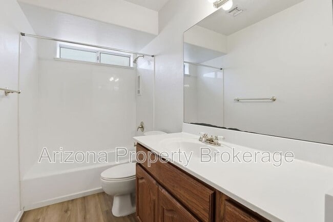 Building Photo - 2325 W Stottler Dr