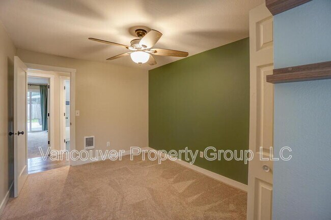 Building Photo - 12509 NE 35th St