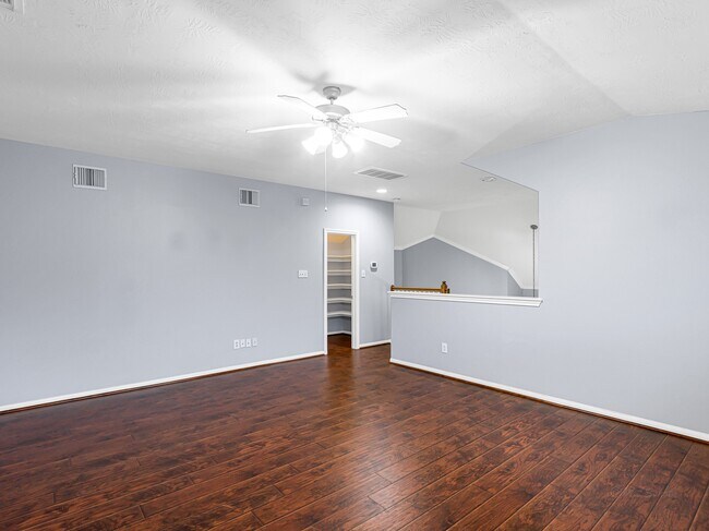 Building Photo - 24526 Blane Dr