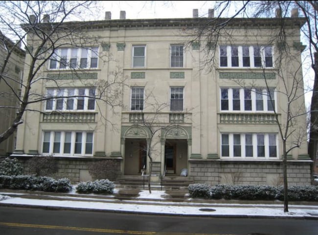 Building Photo - 54 Egmont St
