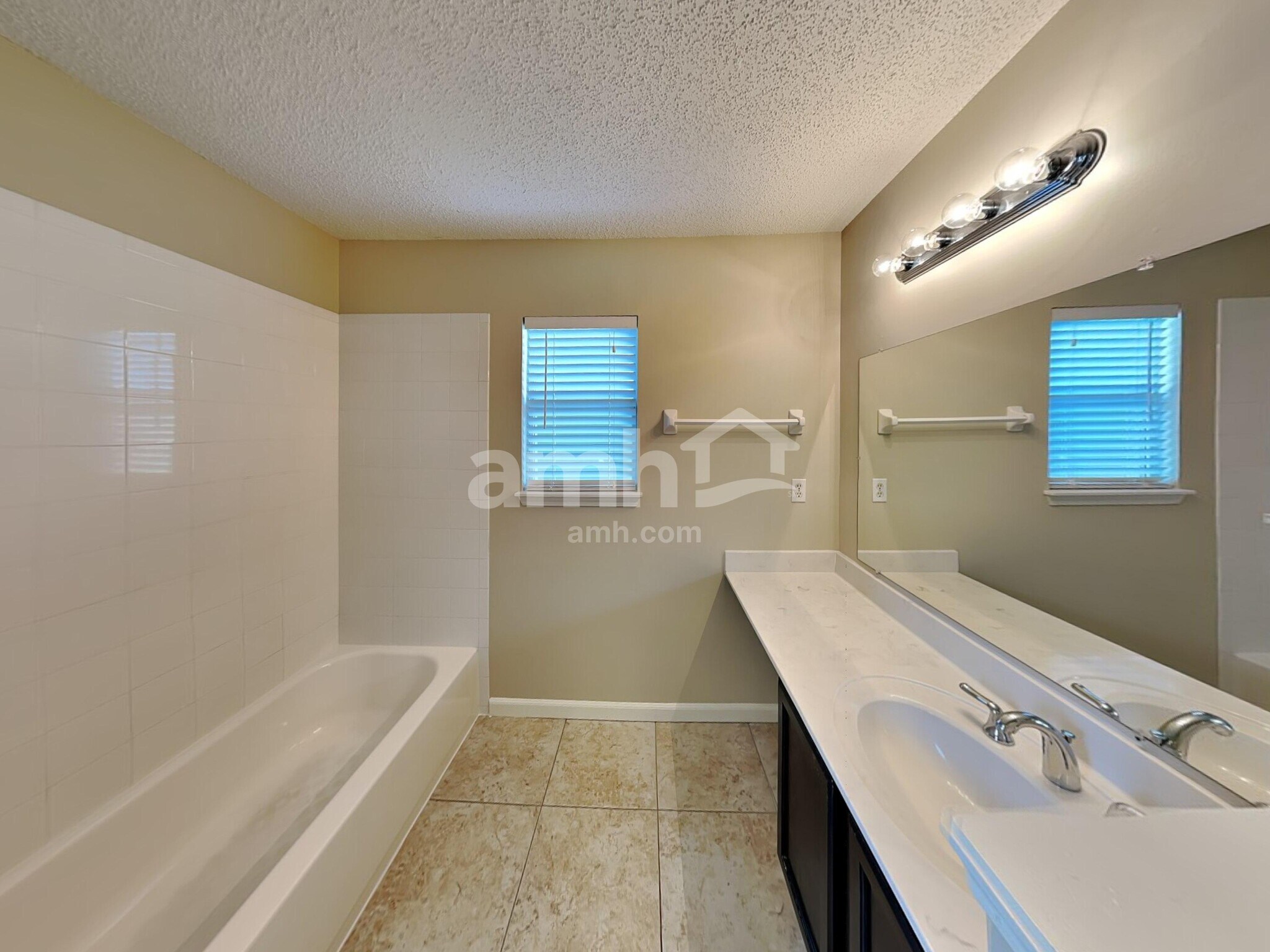 Building Photo - 3139 Wavering Ln