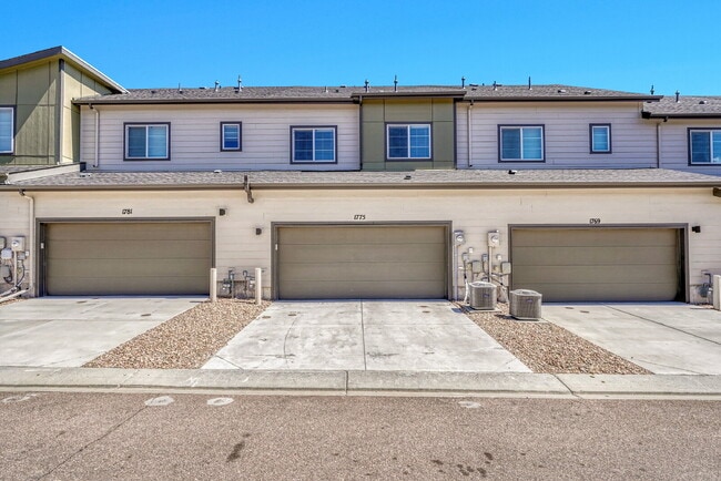 Building Photo - $2,250-  3 Bed, 2.5-Bath townhome in CO Springs with Central AC