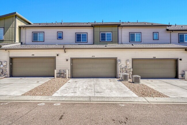Building Photo - $2,295.95-  3 Bed, 2.5-Bath townhome in CO Springs with Central AC