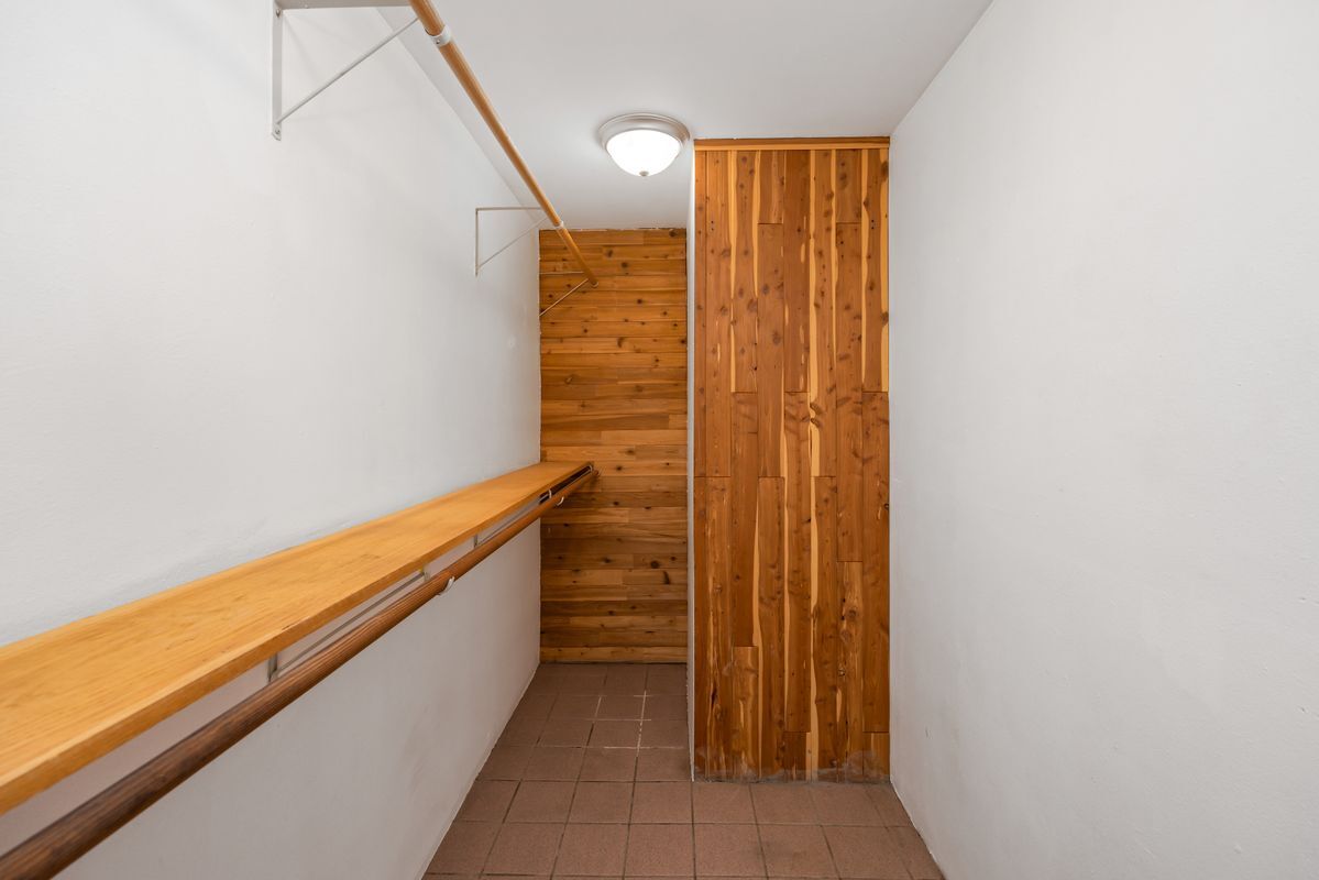 Building Photo - 4551 Maris Ave