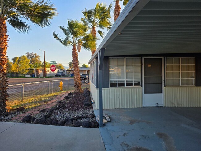 Building Photo - 2 Bedroom/2Bath Mobile home with Arizona Room and Fully Fenced Yard.
