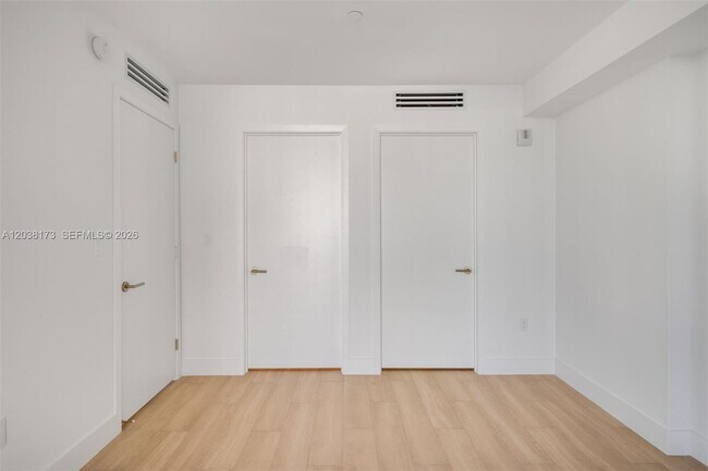 Building Photo - 90 FL-90