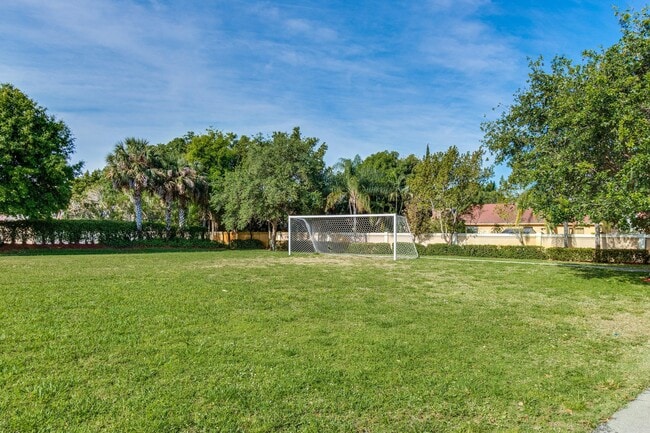 Building Photo - 5477 Queenship Ct