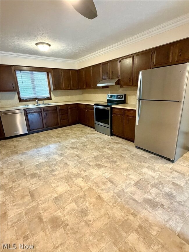 Building Photo - 6218 Island Dr NW