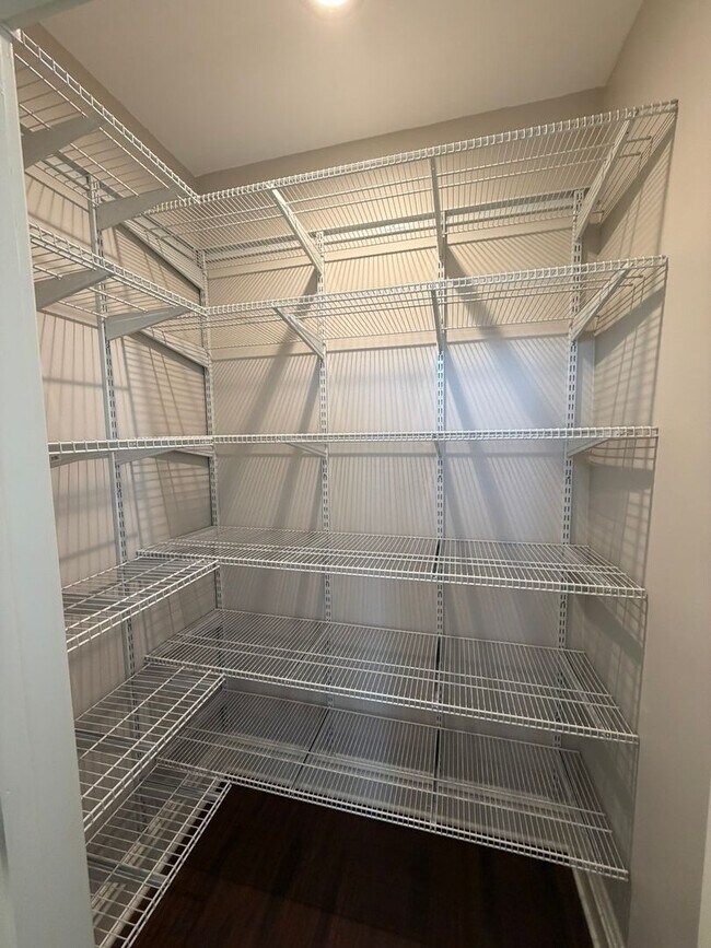 Building Photo - Bright & Spacious 3BR in The Grove – Walk to Shops & Dining!