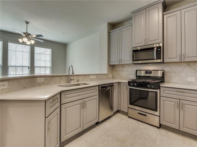 Building Photo - 4629 Piedras Lanzar Dr