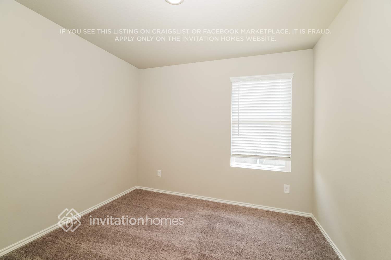 Building Photo - 5747 Leon Pl