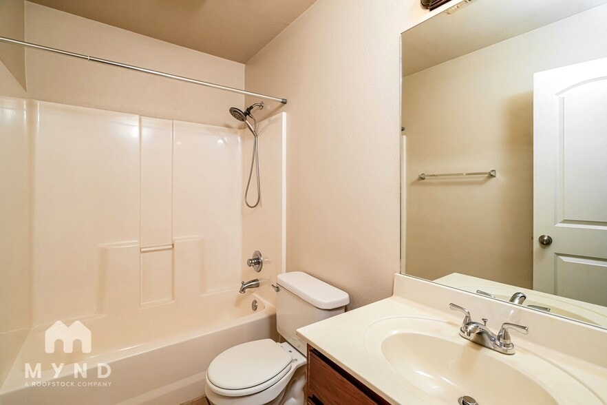 Building Photo - 14603 E 108th St N