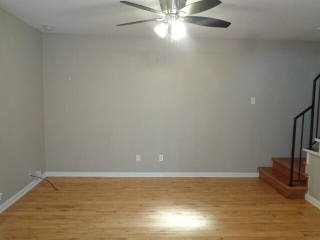 Building Photo - 2225 Mimosa Dr