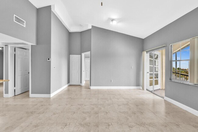 Building Photo - 2841 N Oakland Forest Dr