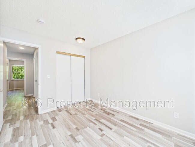 Building Photo - 7941 NW 79th Pl